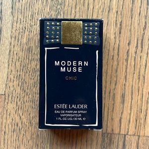 Modern Muse - Chic Perfume - Estée Lauder